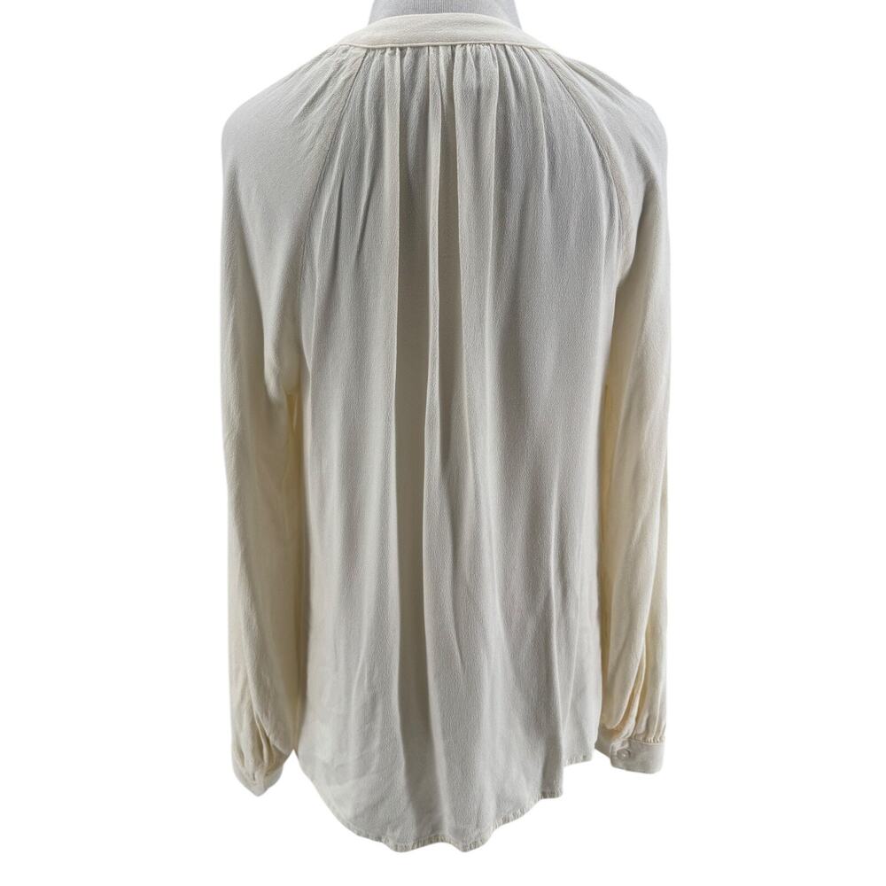 Old Navy Women's Cream Long Sleeve Drapey Blouse Size XS - Picture 3 of 6